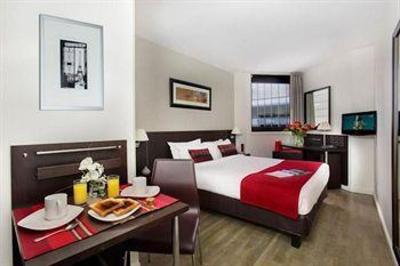 фото отеля Citadines La Defense Paris