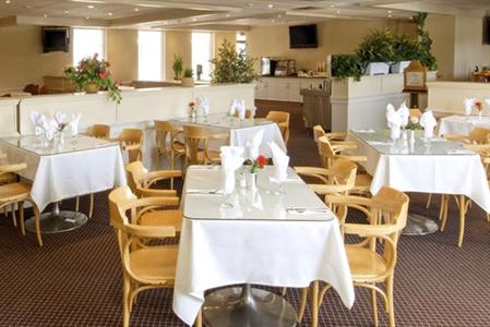 фото отеля Quality Inn & Suites Airport Mississauga