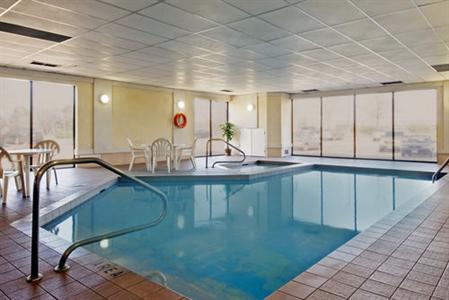 фото отеля Quality Inn & Suites Airport Mississauga