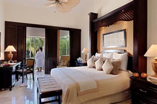 фото отеля Royal Hideaway Playacar & Occidental Resorts