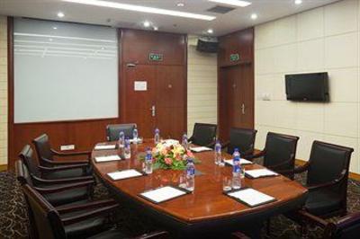 фото отеля Holiday Inn Express City Centre Dalian