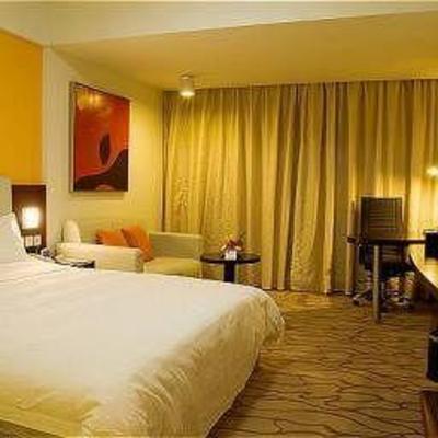 фото отеля Holiday Inn Express City Centre Dalian
