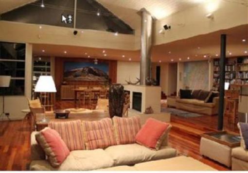 фото отеля Whare Kea Lodge & Chalet