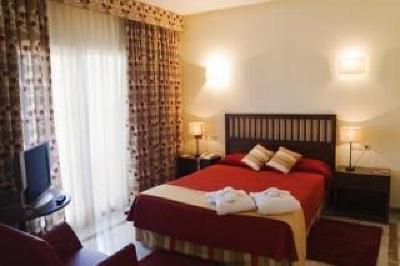 фото отеля Hotel JM Andalusí Park Benacazon