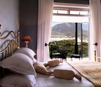фото отеля Moonstruck on Pringle Bay Guesthouse