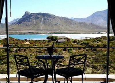 фото отеля Moonstruck on Pringle Bay Guesthouse