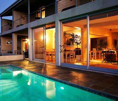 фото отеля Moonstruck on Pringle Bay Guesthouse