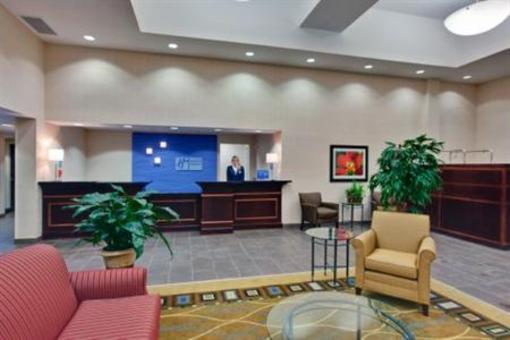 фото отеля Holiday Inn Express & Suites Kincardine