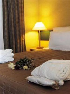 фото отеля Blazer Suites Hotel