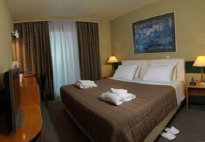 фото отеля Blazer Suites Hotel