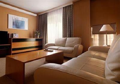 фото отеля Blazer Suites Hotel