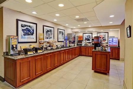 фото отеля Hampton Inn University Place