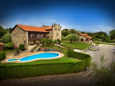 фото отеля Complejo San Marcos Hotel Santillana del Mar