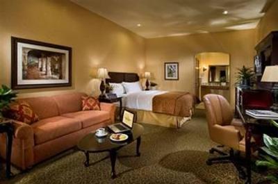 фото отеля Ayres Hotel Redlands