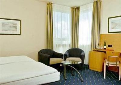 фото отеля Intercityhotel Stralsund