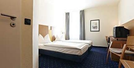 фото отеля Intercityhotel Stralsund