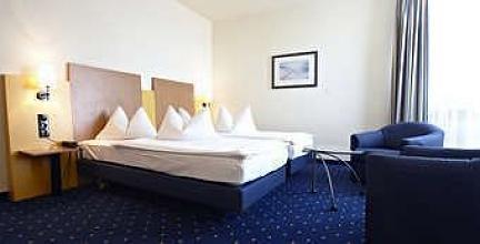 фото отеля Intercityhotel Stralsund