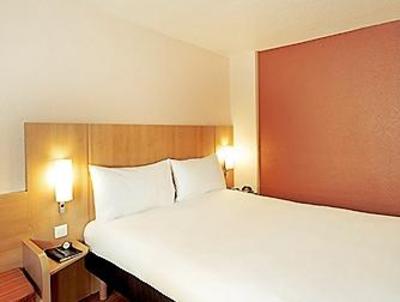 фото отеля Ibis Madrid Valentin Beato