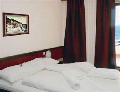 фото отеля Hotel Issa