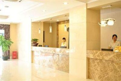 фото отеля Super 8 Shenzhen Diwang