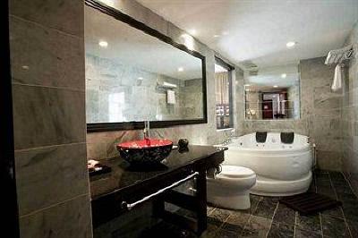 фото отеля Gia Bao Ha Noi Hotel