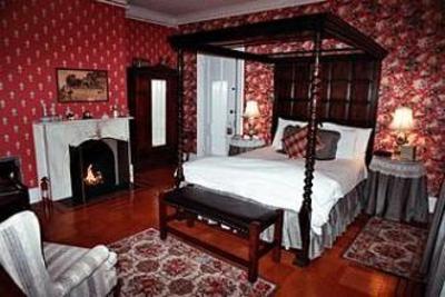 фото отеля Architects Inn - George Champlin Mason House