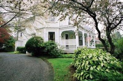 фото отеля Architects Inn - George Champlin Mason House