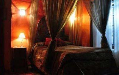 фото отеля Hostal Lineros 38