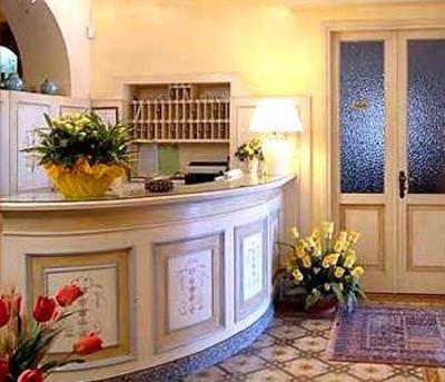 фото отеля Hotel Bellevue Gardone Riviera
