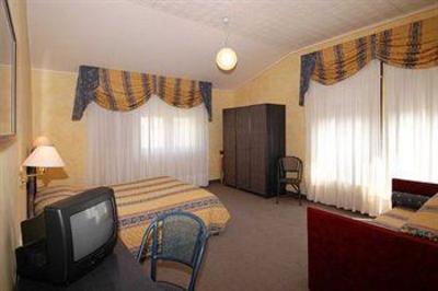 фото отеля Hotel Bellevue Gardone Riviera