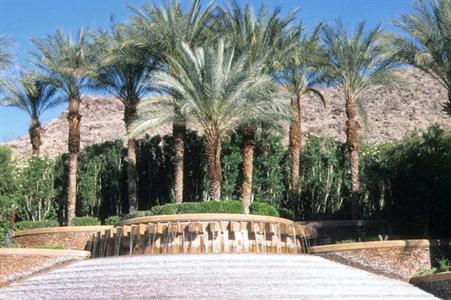 фото отеля Hilton Garden Inn Palm Springs/Rancho Mirage
