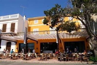 фото отеля Hostal Porto Colom Felanitx