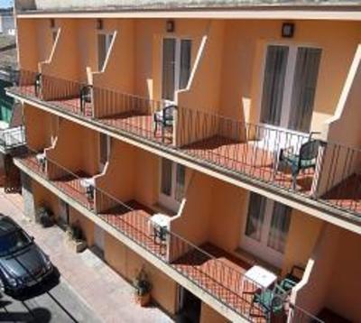 фото отеля Hostal Porto Colom Felanitx
