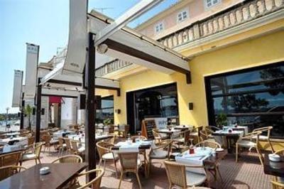 фото отеля Hostal Porto Colom Felanitx