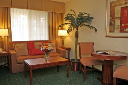 фото отеля Peacock Suites