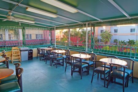 фото отеля Peacock Suites