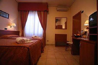 фото отеля Hotel Valmarina
