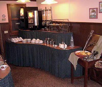 фото отеля Hotel Valmarina