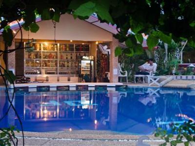 фото отеля Deep Forest Garden Inn