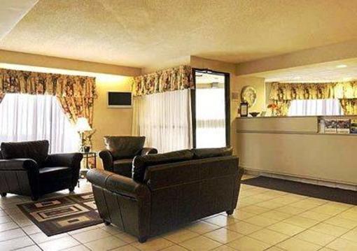 фото отеля Comfort Inn Montreal Aeroport