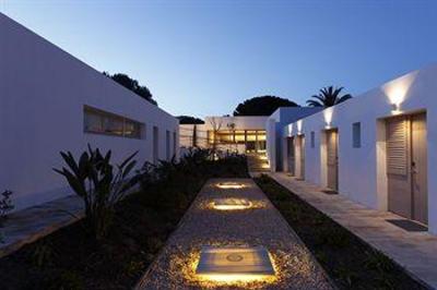 фото отеля Hostal Empuries L'Escala