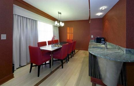фото отеля Embassy Suites Raleigh - Durham Airport Brier Creek