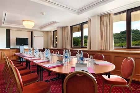 фото отеля DoubleTree by Hilton Luxembourg