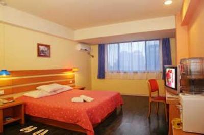 фото отеля Home Inn (Haikou Haixiu Middle Road)