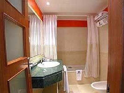 фото отеля Hotel Torres De Somo Ribamontán al Mar