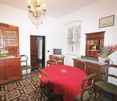 фото отеля Moneglia Apartment 2