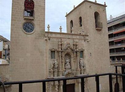 фото отеля Hostal La Milagrosa Alicante