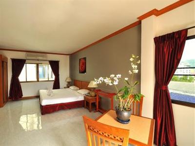 фото отеля Baan Phil Guesthouse Phuket