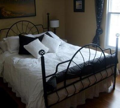 фото отеля Chickadee Lane Bed & Breakfast