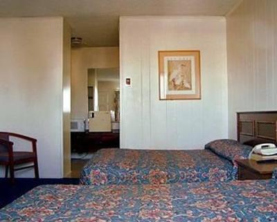 фото отеля Shores Inn & Suites